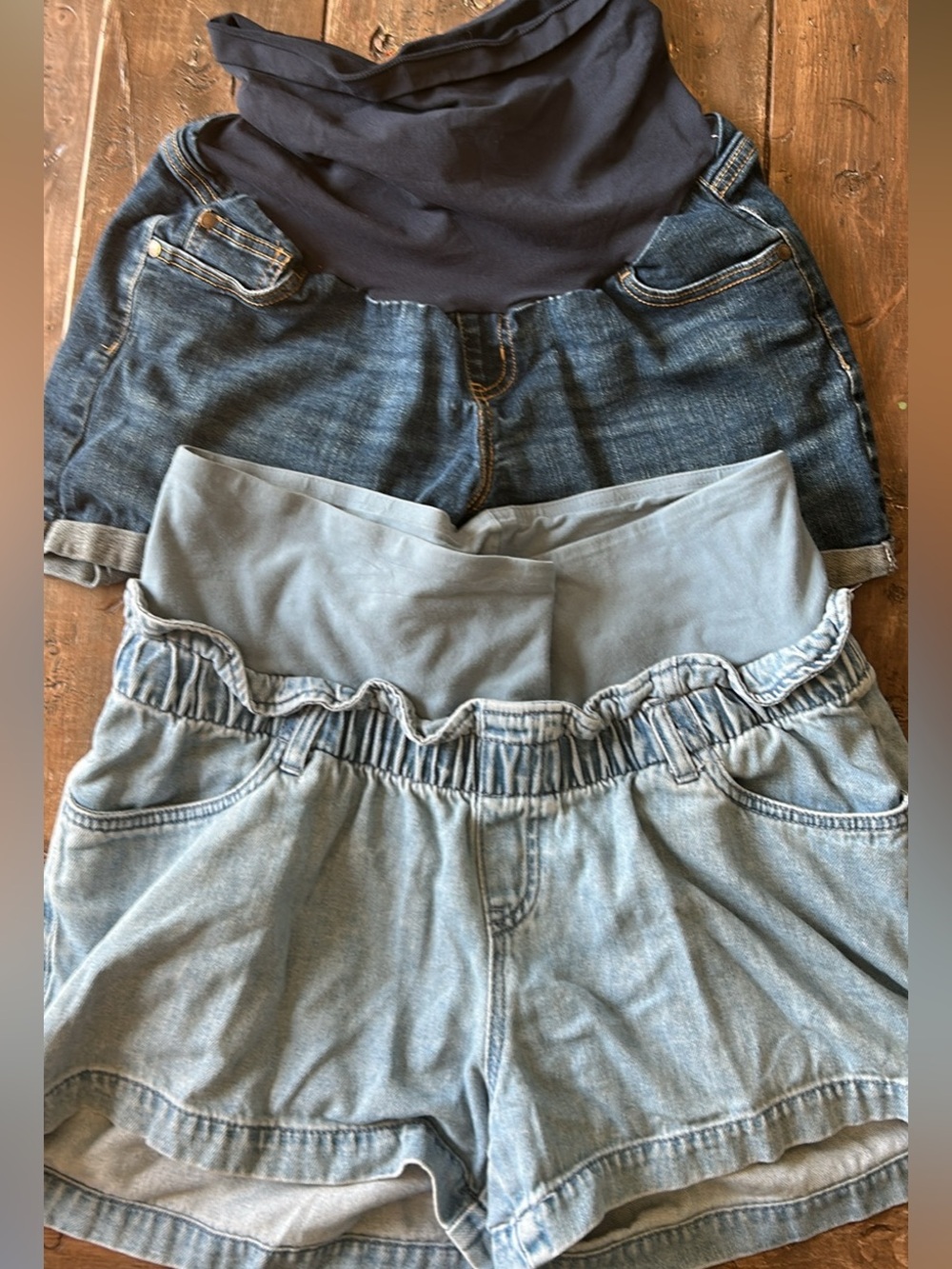 2 pairs of Maternity shorts